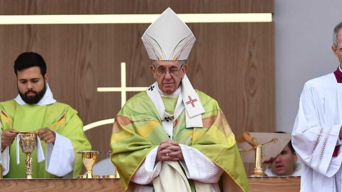 Immagine di I corvi tornano a volare sul Vaticano e mettono in crisi la credibilità del Papa