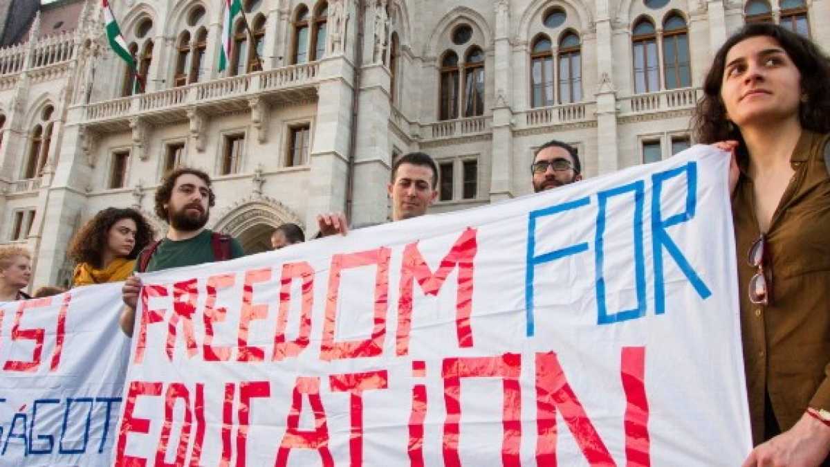 Immagine di Mosca e Budapest odiano le università che si definiscono “european”