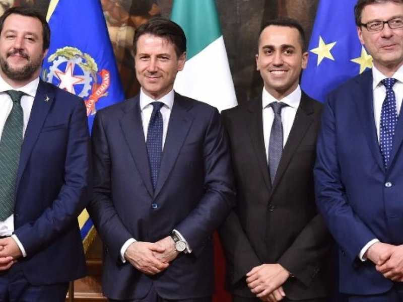 Matteo Salvini, Giuseppe Conte, Luigi Di Maio e Giancarlo Giorgetti durante la cerimonia di insediamento. (Foto LaPresse)