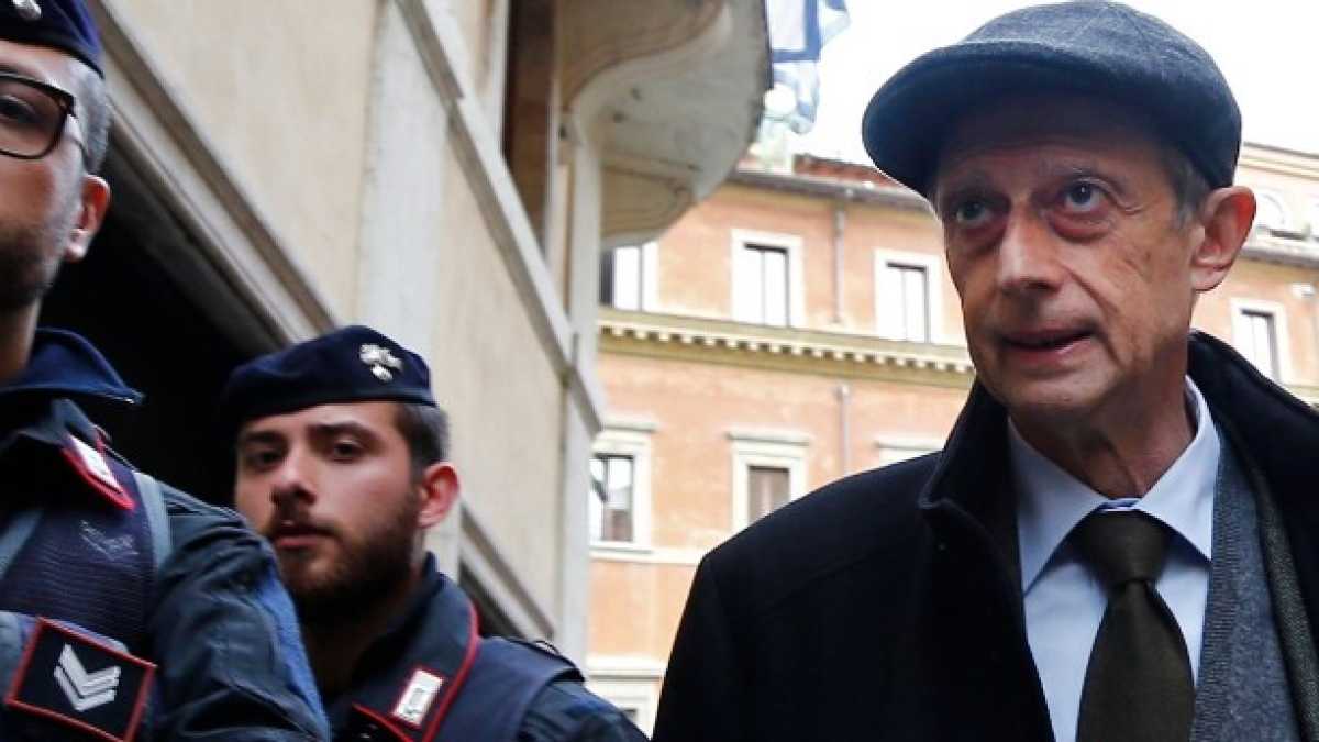 Immagine di Una via sui migranti, secondo Fassino
