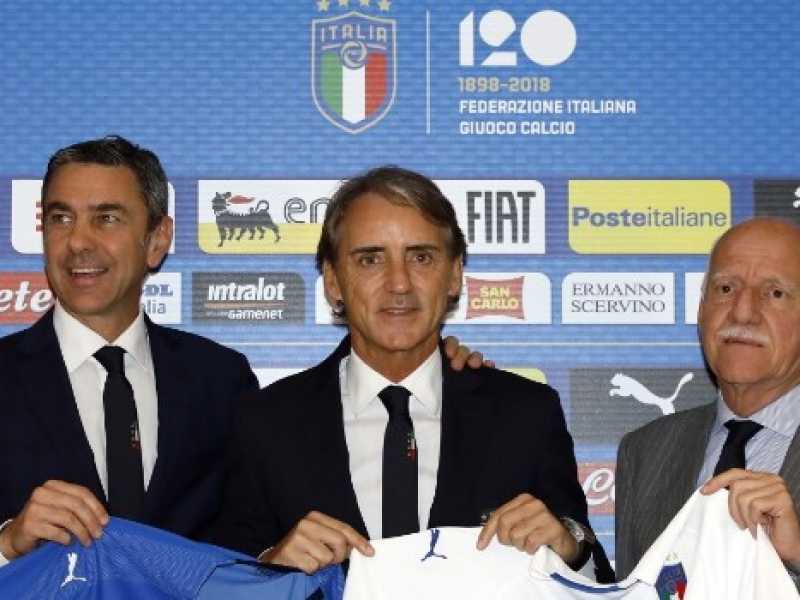 Il commissario Figc Roberto Fabbricini, il sub-commissario Alessandro Costacurta, il citt&igrave; Roberto Mancini, il sub-commissario Angelo Clarizia e il team manager Gabriele Oriali (Foto LaPresse)