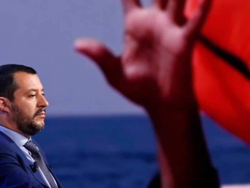 Matteo Salvini a Porta a Porta (foto LaPresse)