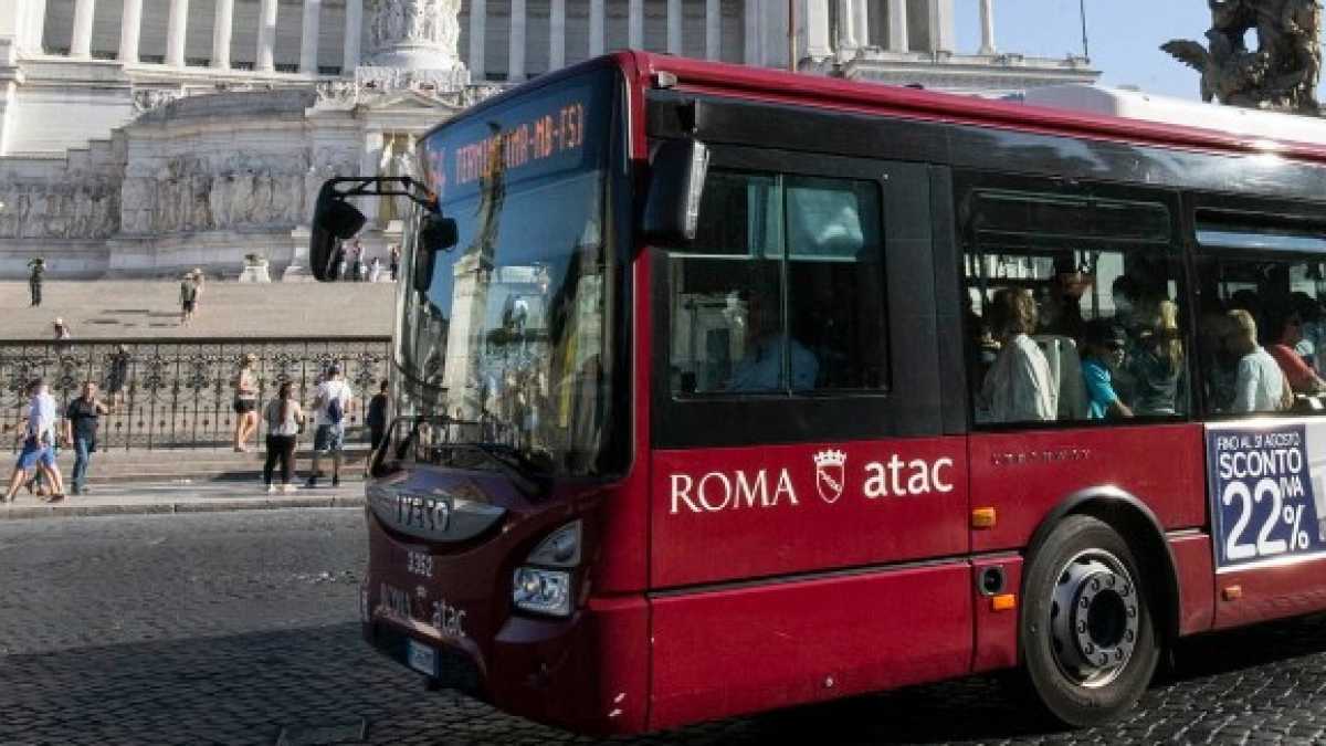 Immagine di Il sindaco dice di garantire bus accessibili ai disabili. Quanti? Zero