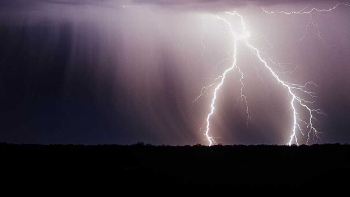 Immagine di L’autunno delle tempeste e il senso dell’uomo che aspetta la furia della natura