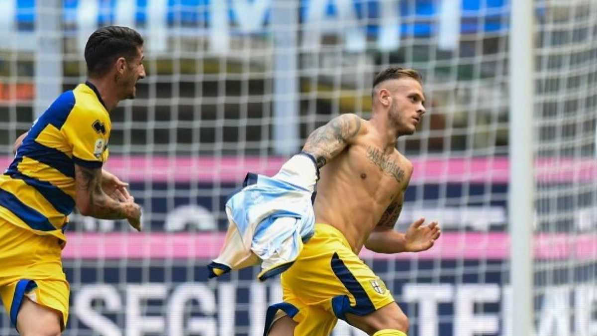 Immagine di Da Roberto Carlos a Dimarco: l'Inter e la maledizione del terzino sinistro