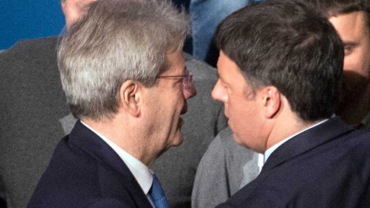 Immagine di Calenda annulla la cena, ma Gentiloni ha già pronto il piano B