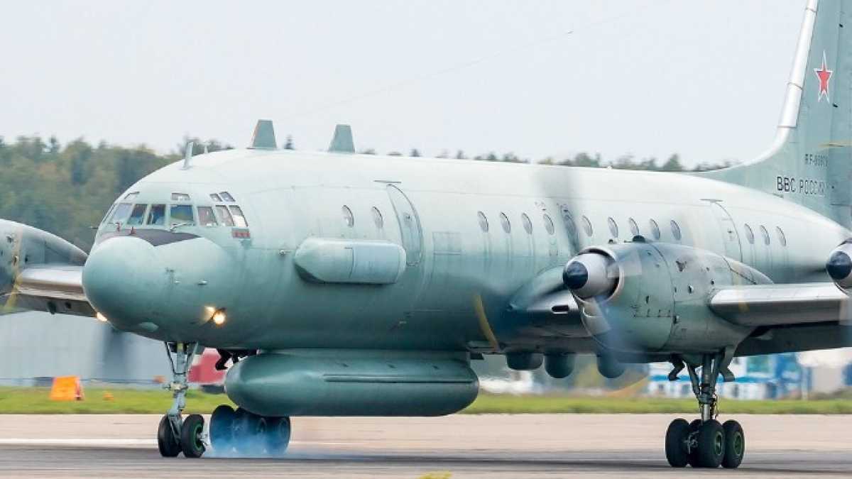 Immagine di Russi furiosi con Israele per un aereo abbattuto, Putin calma la situazione