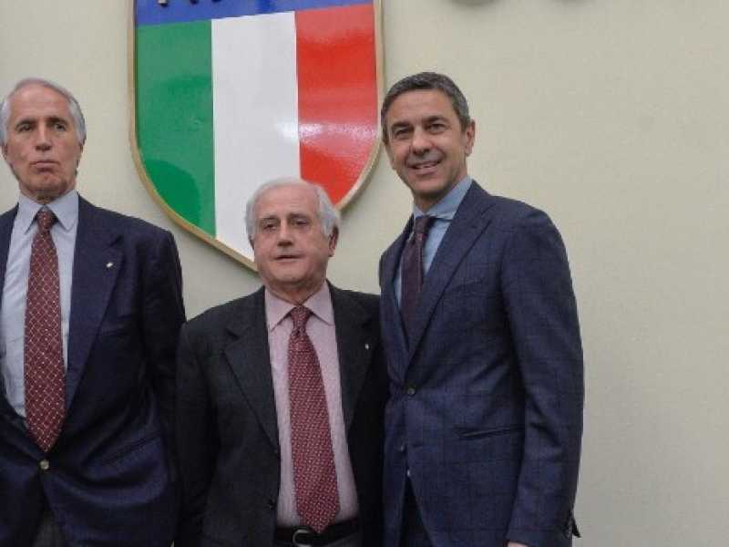 Angelo Clarizia sub commissario della Figc, Giovanni Malag&ograve;, presidente del Coni,  Roberto Fabbricini commissario Figc e Alessandro Costacurta sub commissario della Figc (Foto Imagoeconomica)