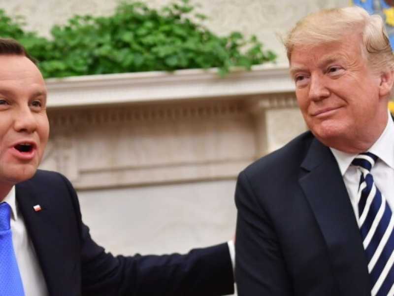 Andrzej Duda e Donald Trump a Washington (Foto LaPresse)