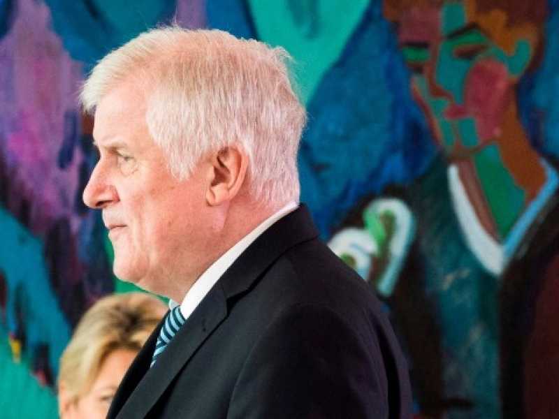Horst Seehofer (foto LaPresse)