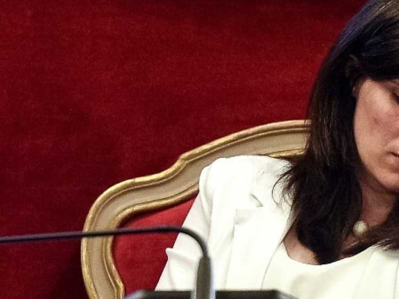 Chiara Appendino durante la discussione su dossier olimpico di Torino in consiglio comunale (LaPresse)