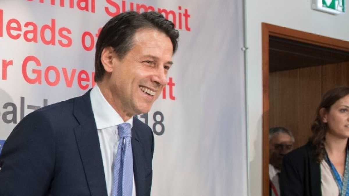 Immagine di Il balzo indietro di Conte sui migranti