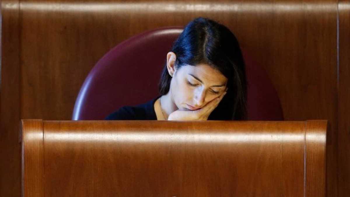 Immagine di E se Raggi cade per mano giudiziaria?