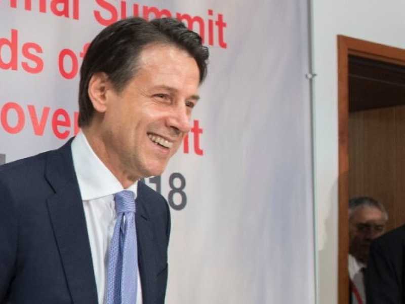 Il premier Giuseppe Conte nel vertice di Salisburgo ha detto che valuter&agrave; la "solidariet&agrave; flessibile" (Foto LaPresse) 