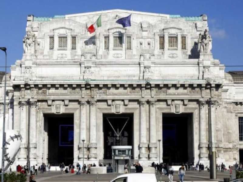 La stazione Centrale di Milano (foto LaPresse)