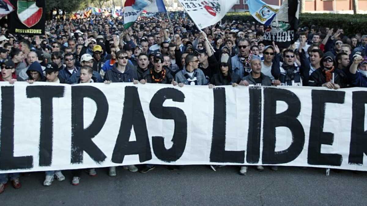 Immagine di Curve di lotta e di governo