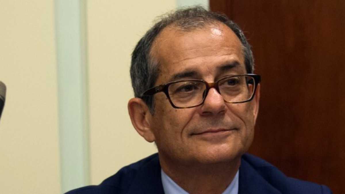 Immagine di Il governo che barcolla e l'azzoppamento del Jobs act. Di cosa parlare stasera a cena