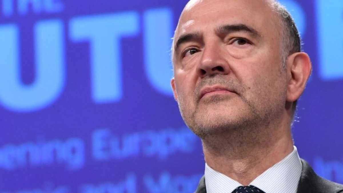 Immagine di "La manovra del popolo la pagherà il popolo". Parola di MoscoviciSalvini e Di Maio preferiscono la propaganda ai conti pubblici