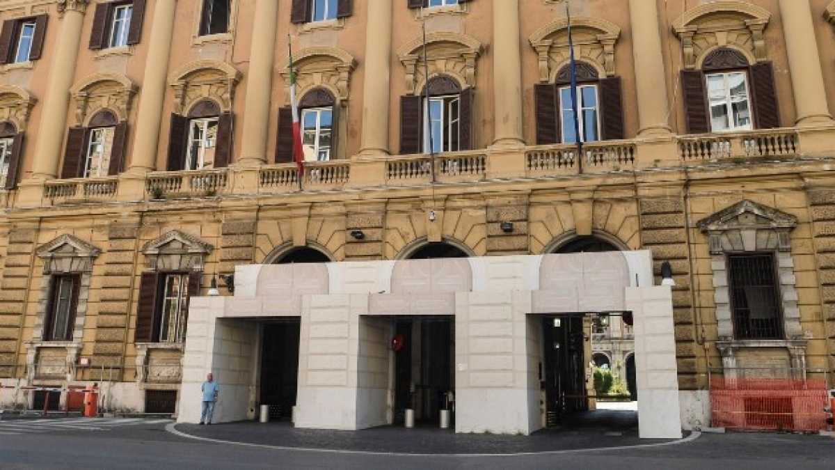 Immagine di La guerra ai guardiani del Mef