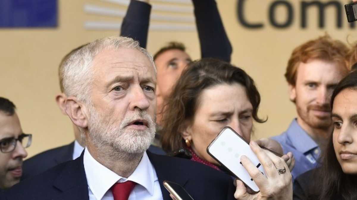 Immagine di Quel “pannolino rosso” di Jeremy Corbyn è un rottame degli anni Settanta che ritornano