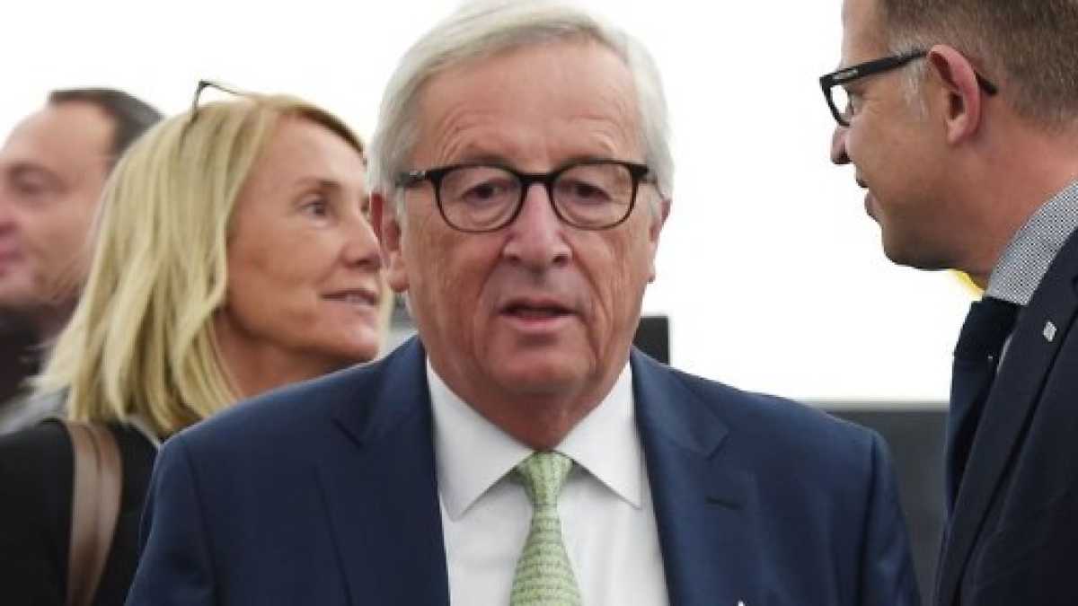 Immagine di E Salvini dà dell'ubriacone a Juncker