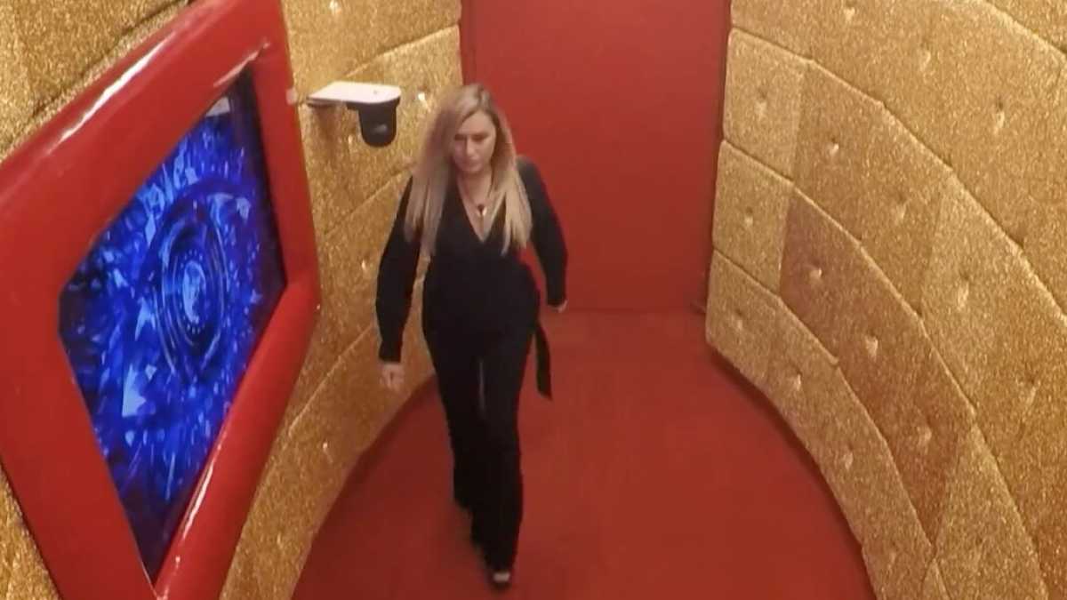 Immagine di Lory Del Santo ha il diritto di soffrire dove vuole. Anche al Grande Fratello Vip