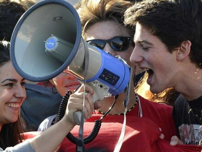 Cortei degli studenti a Roma (foto LaPresse)