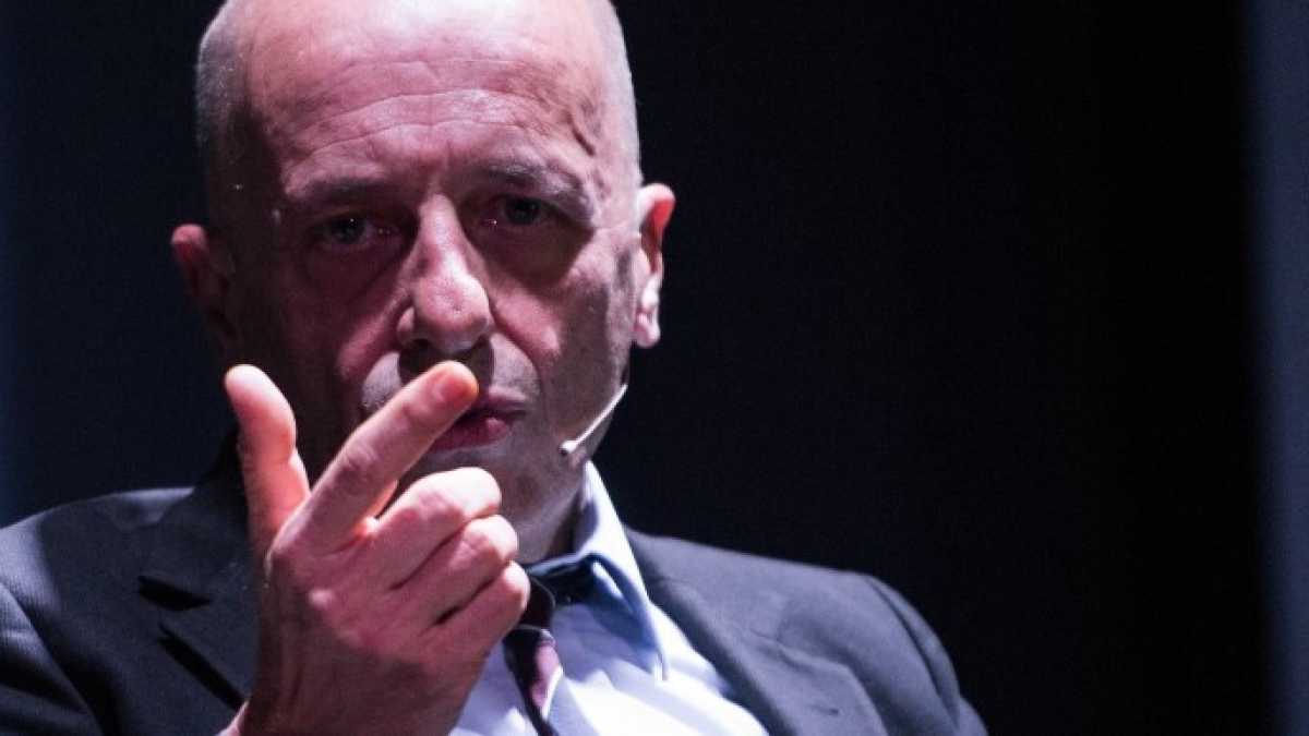 Immagine di Viva Sallusti che mena Borghi (e viva l’autocritica)