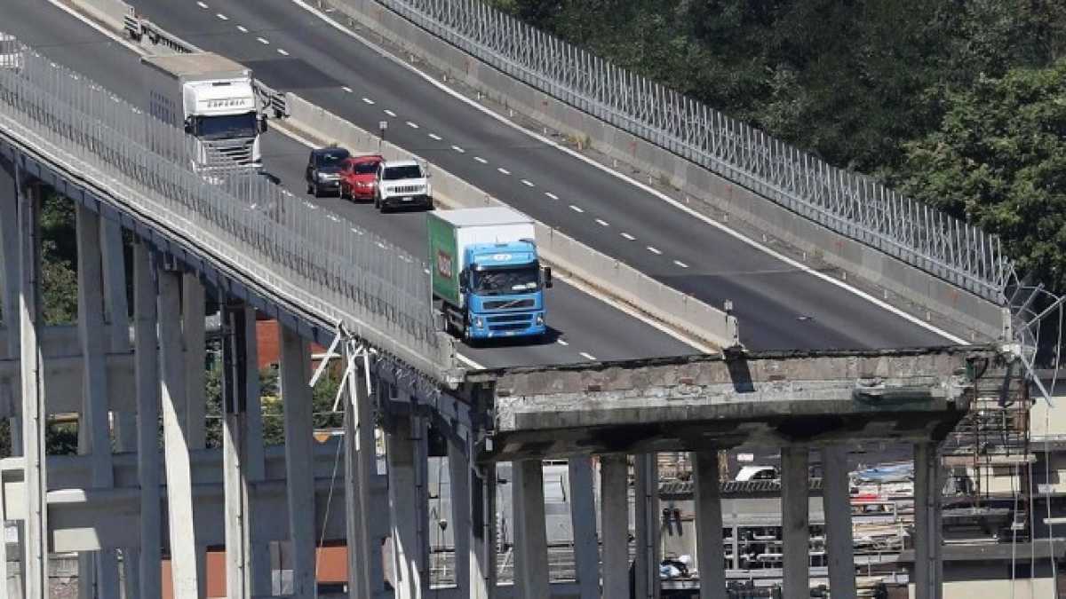 Immagine di Così il governo gialloverde vuole pagare il commissario per Genova con doppio stipendio