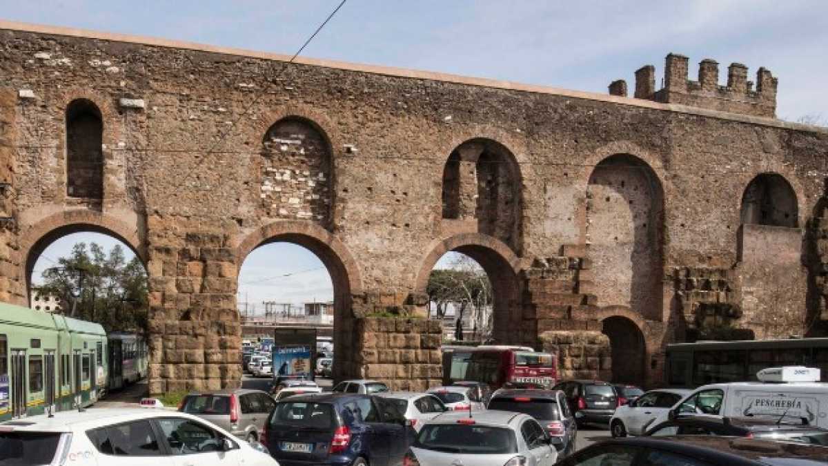 Immagine di A Roma i Vigili mettono fine (pare) al mercato del rubato di Porta Maggiore