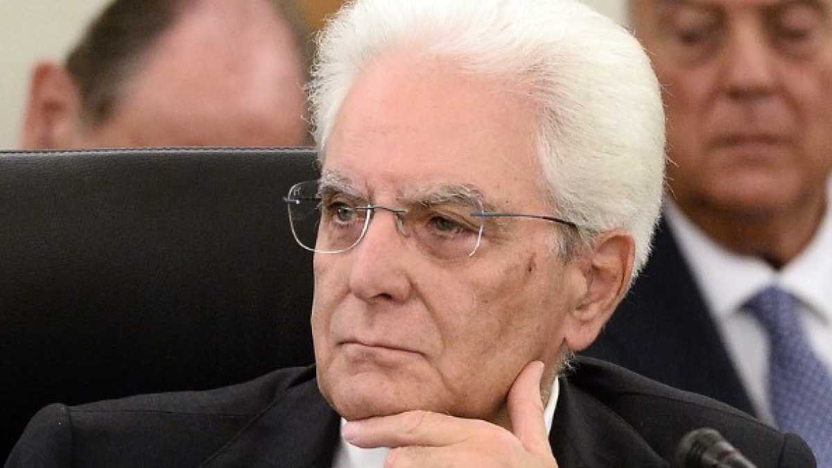 Immagine di Migranti e sicurezza, Mattarella ricorda a Salvini che esiste la Costituzione
