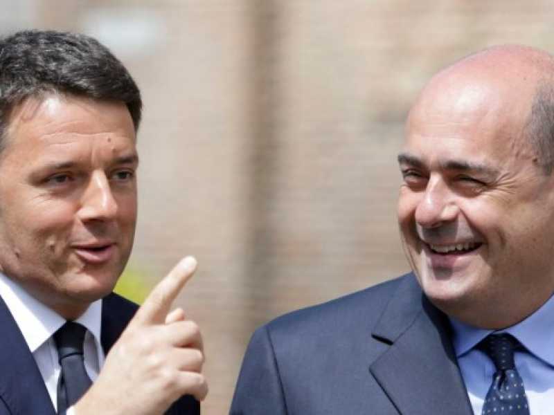 Matteo Renzi e Nicola Zingaretti (foto LaPresse)
