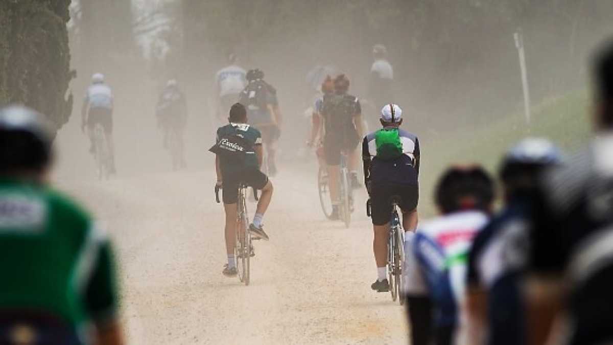 Immagine di L'Eroica ha fatto tornare la polvere nel ciclismo
