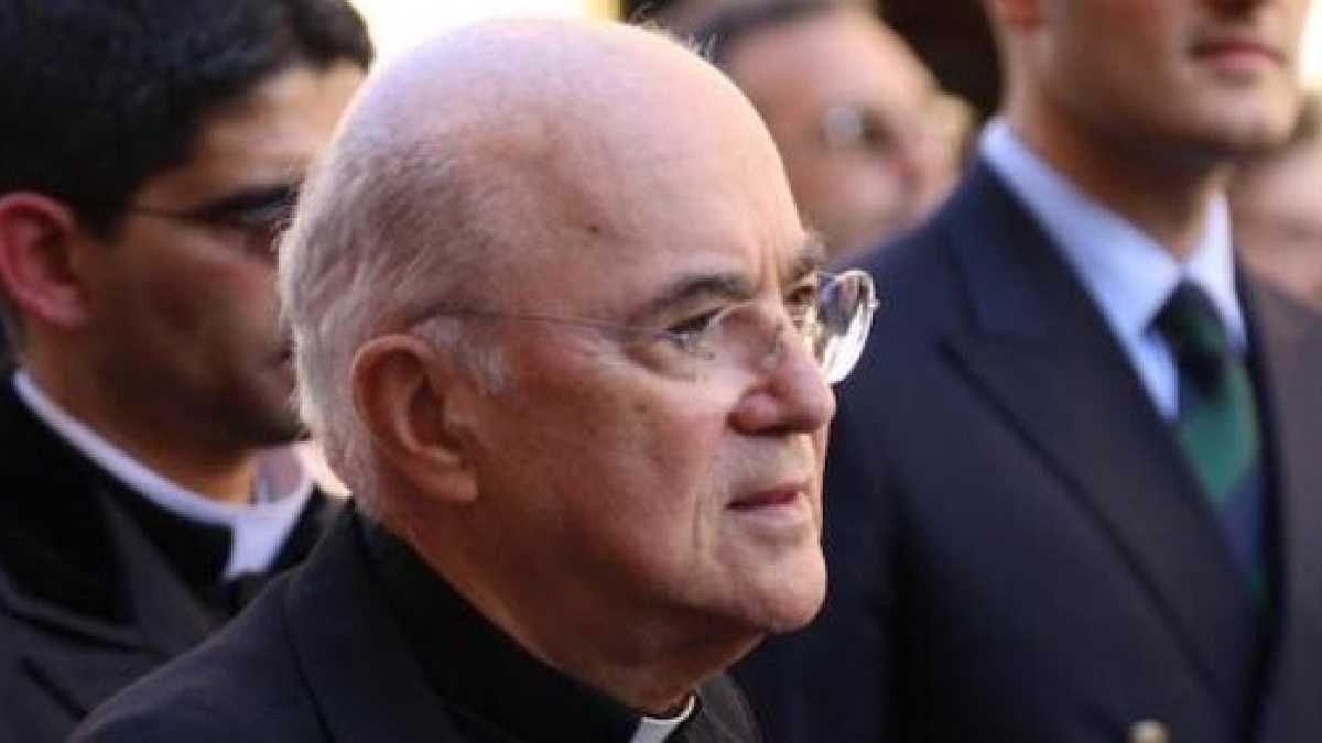 Immagine di Il Vaticano risponde a Viganò: "La tua posizione è riprovevole e blasfema"