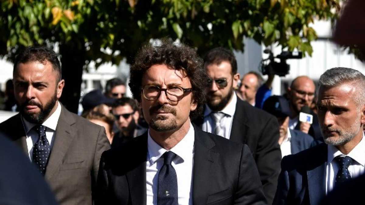 Immagine di Il decreto Genova scritto col cuore e le conseguenze dello spread. Di cosa parlare stasera a cena