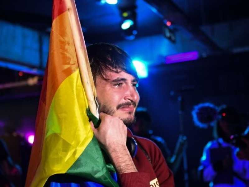 Il referendum sul matrimonio voluto dal governo rumeno non ha raggiunto il quorum (Foto LaPresse)