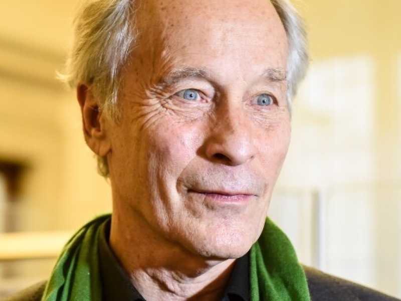 Richard Ford in visita alla sede del Corriere Della Sera (foto LaPresse)