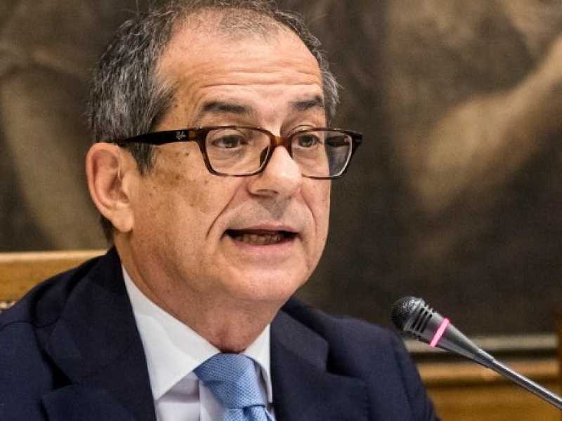 Il ministro dell'Economia, Giovanni Tria (foto LaPresse)