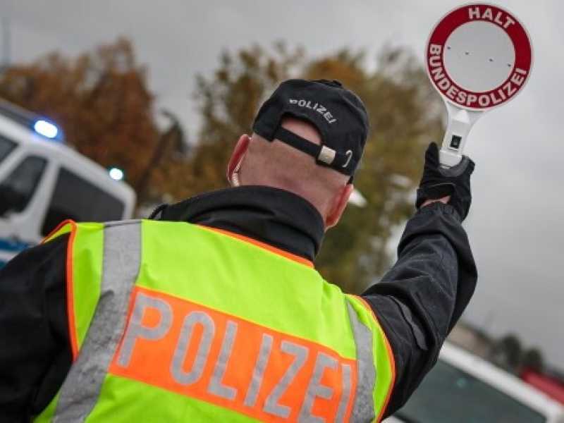 E' stata liberata la donna presa in ostaggio alla stazione di Colonia