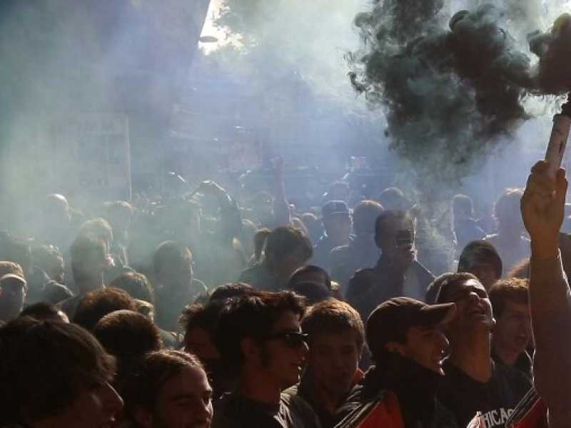 Ministero dell'Economia, sit-in degli studenti a Roma contro la crisi economica (foto LaPresse)