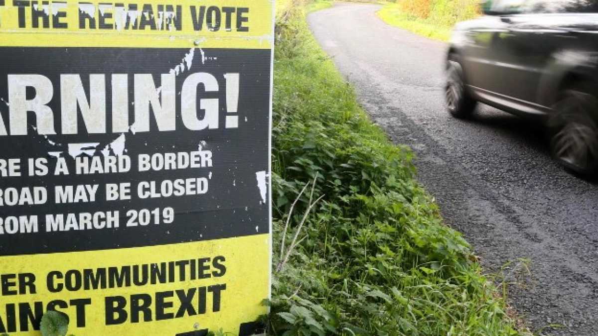Immagine di Gli unionisti nordirlandesi sono pronti alla “guerriglia” sulla Brexit