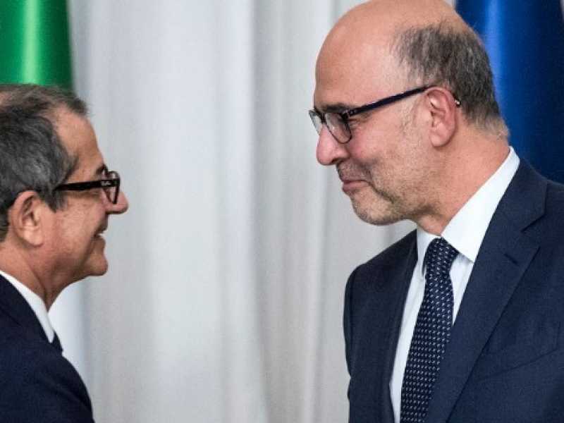 Giovanni Tria e Pierre Moscovici (foto LaPresse)