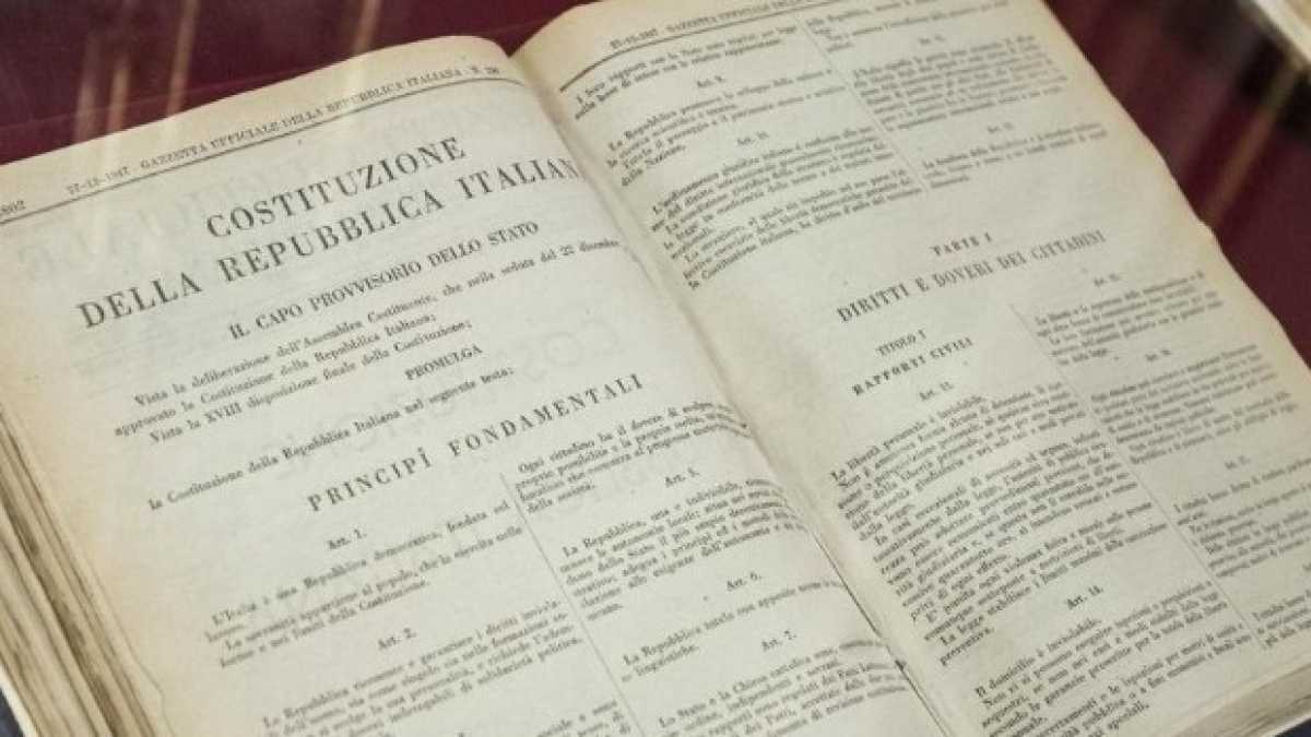 Immagine di La Costituzione, la bella settantenne