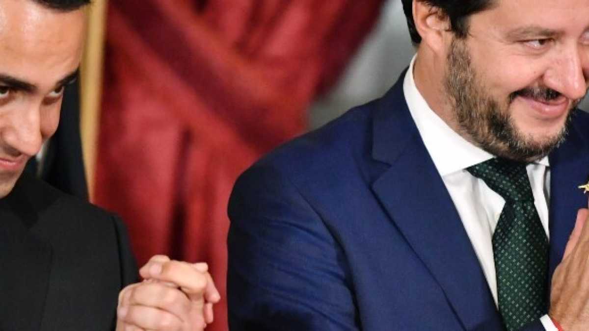 Immagine di Le manine pericolose di Salvini e Di Maio