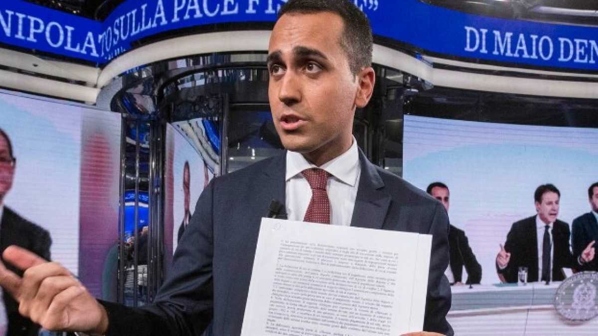 Immagine di Per il M5s per ogni sbaglio c'è un colpevole. Per tutto il resto c'è Di Maio