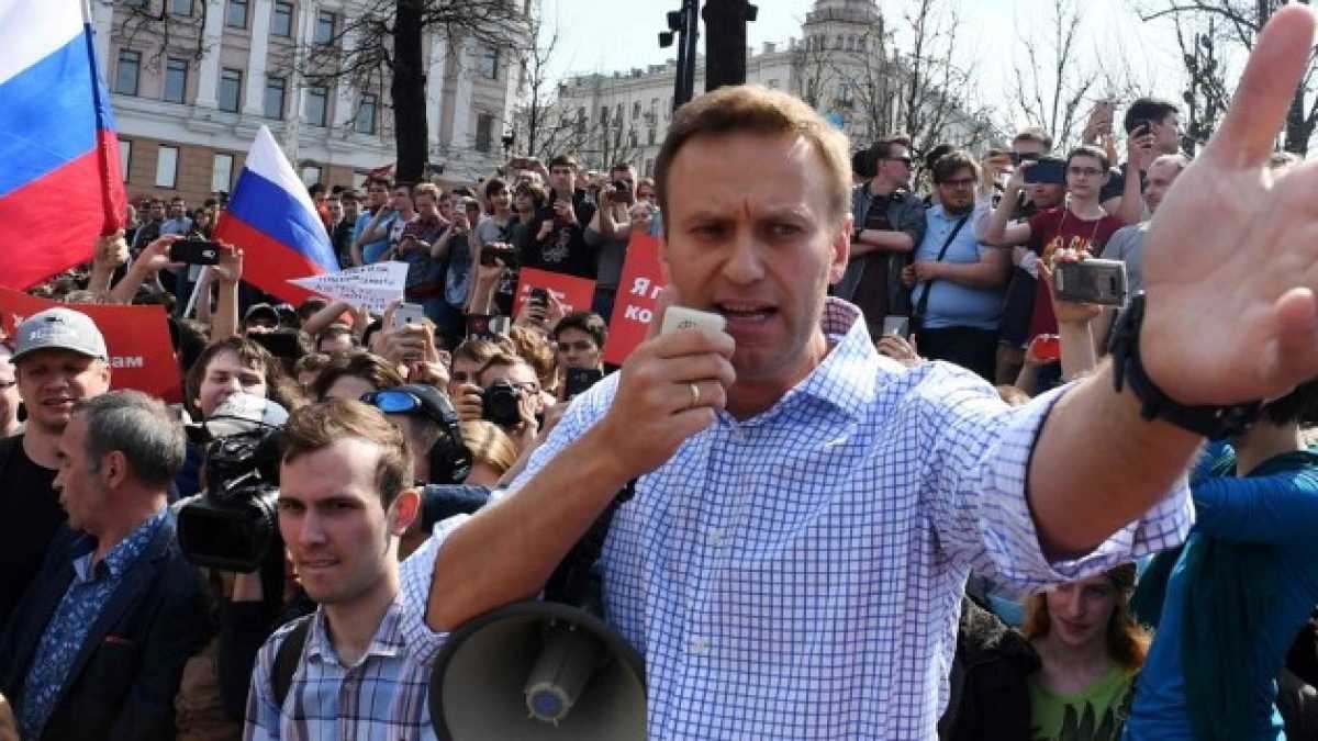 Immagine di Navalny accetta la sfida, ma che brutta fine ha fatto il romantico duello russo