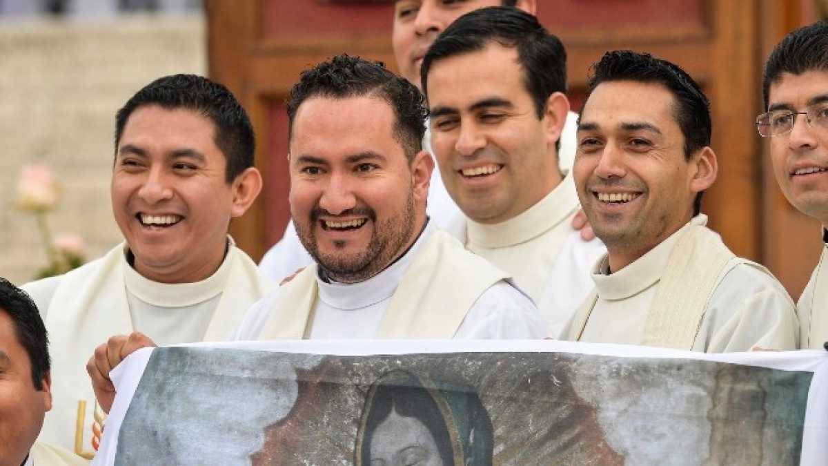 Immagine di I preti sposati finiscono in tv: “Lasciateci amare ed essere amati”