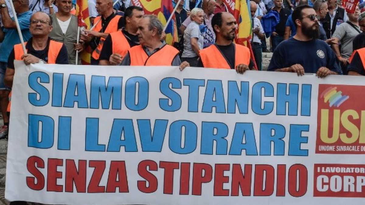 Immagine di Cosa si ferma e con quali orari con lo sciopero generale di domani