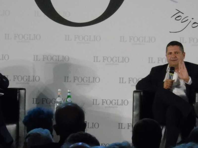 Marco Bentivogli (a destra) intervistato da Salvatore Merlo