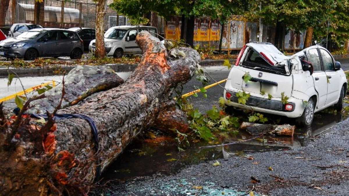 Immagine di Mareggiate a Rapallo, due feriti a Roma: le vittime del maltempo sono 11